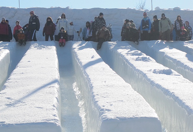 jacques cartier winterlude hours